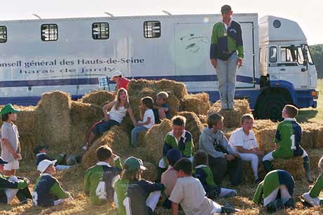 703658-32